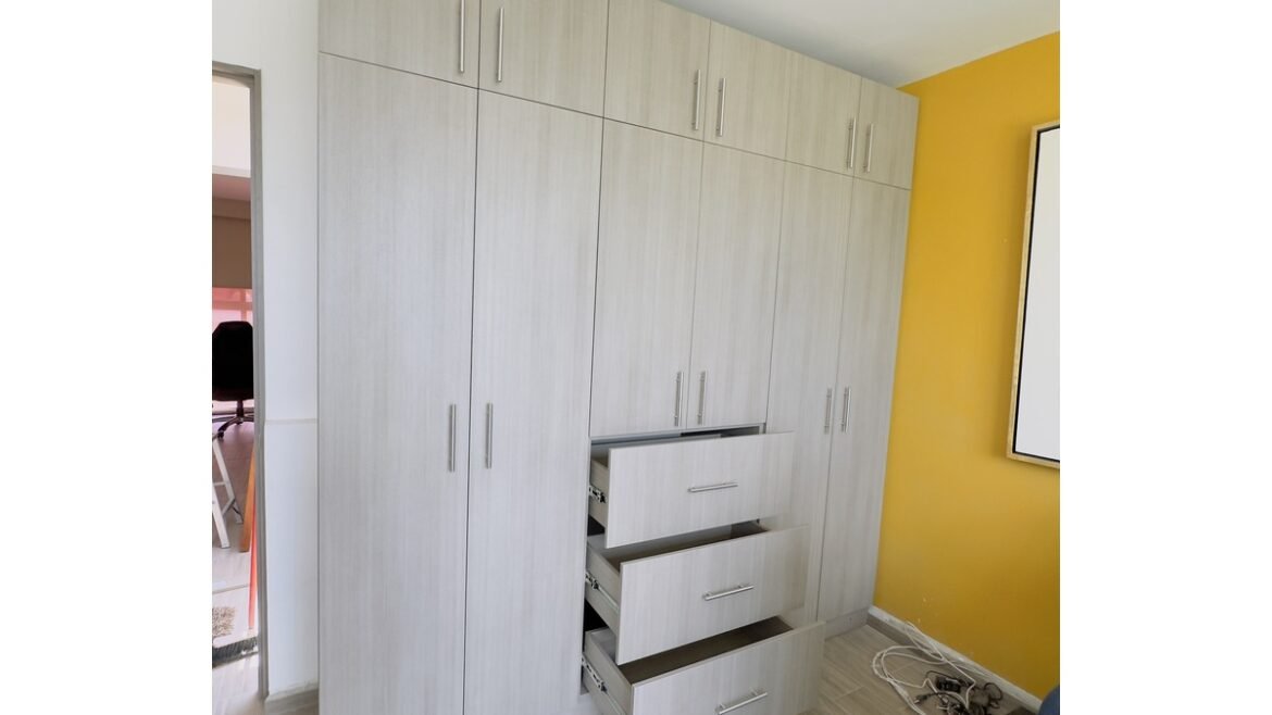 Closet – Pre Ceniza