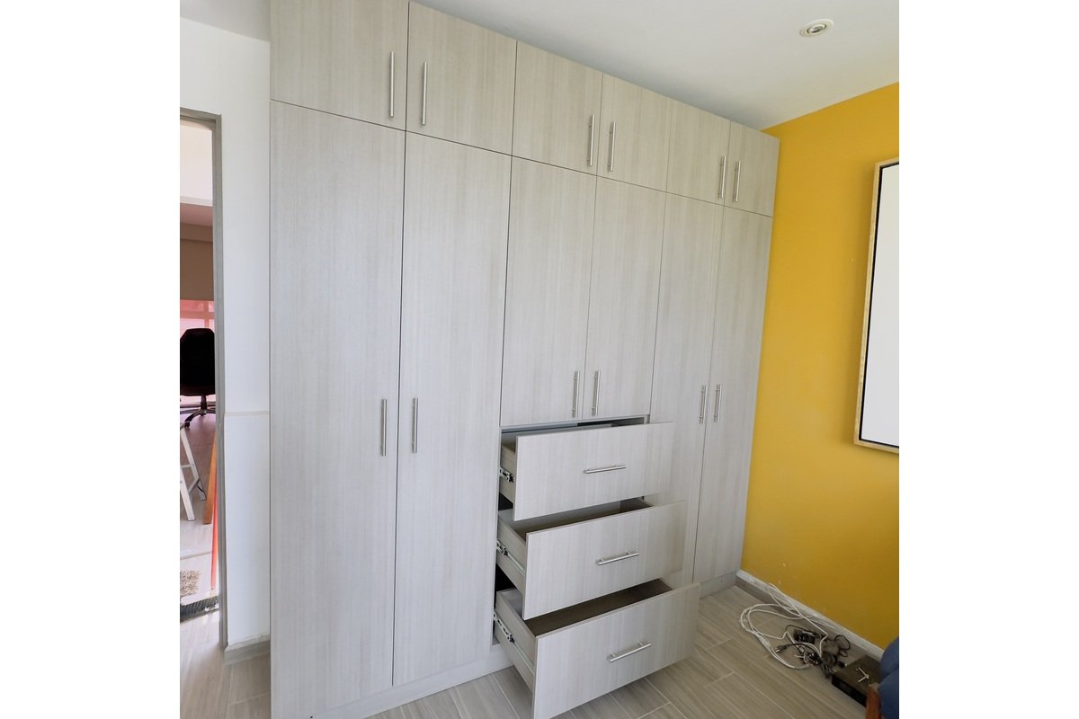 Closet – Pre Ceniza