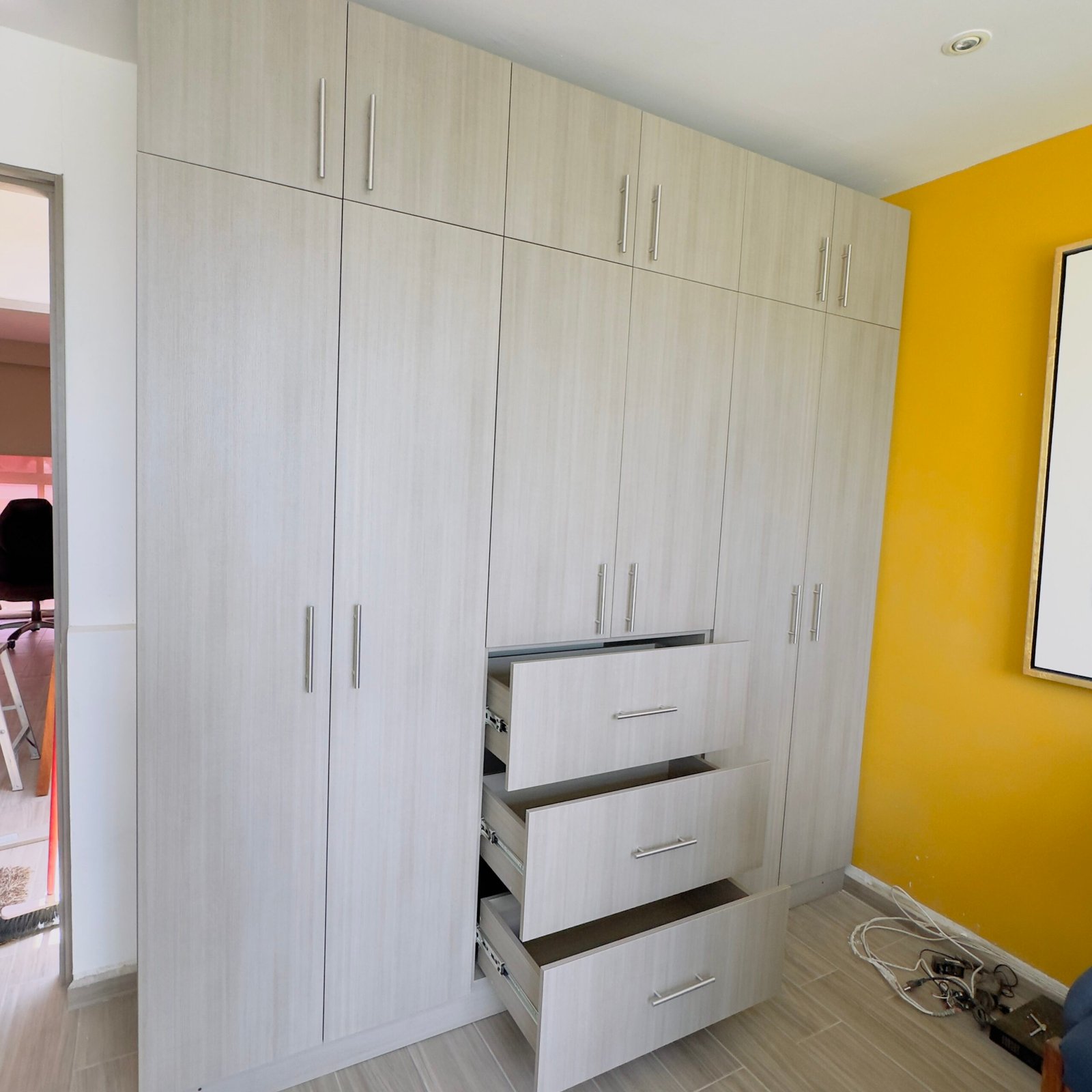 Closet – Precompuesto Ceniza